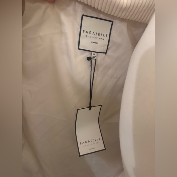 Bagatelle Collection Chic Off-White Corduroy Women's Puffer Vest - Picture 6 of 6